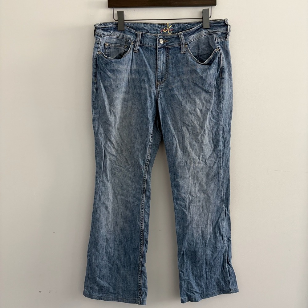 DG Premium Womens Medium Wash Bootcut Flare Jeans Size 12 Embroidered Pockets